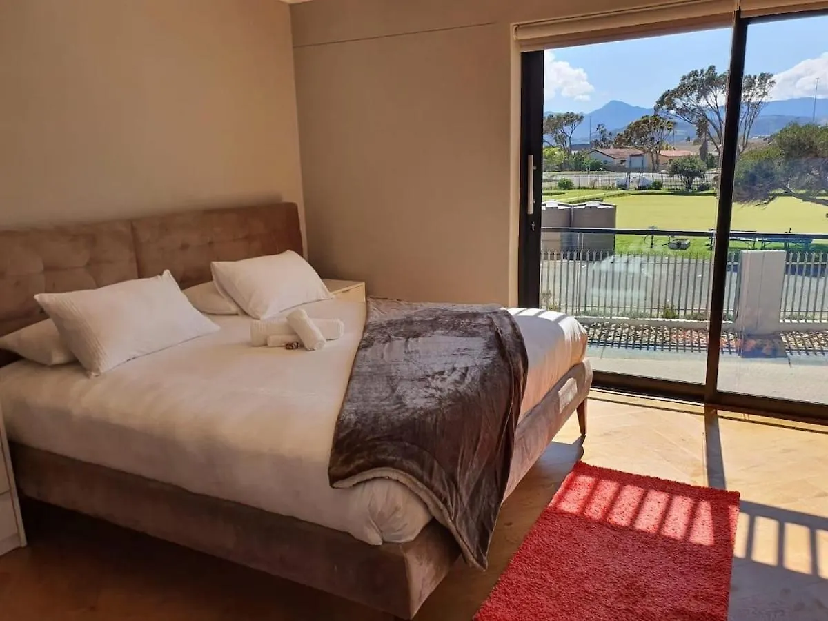 Apartment Classy 3 Storey House Gordons Bay